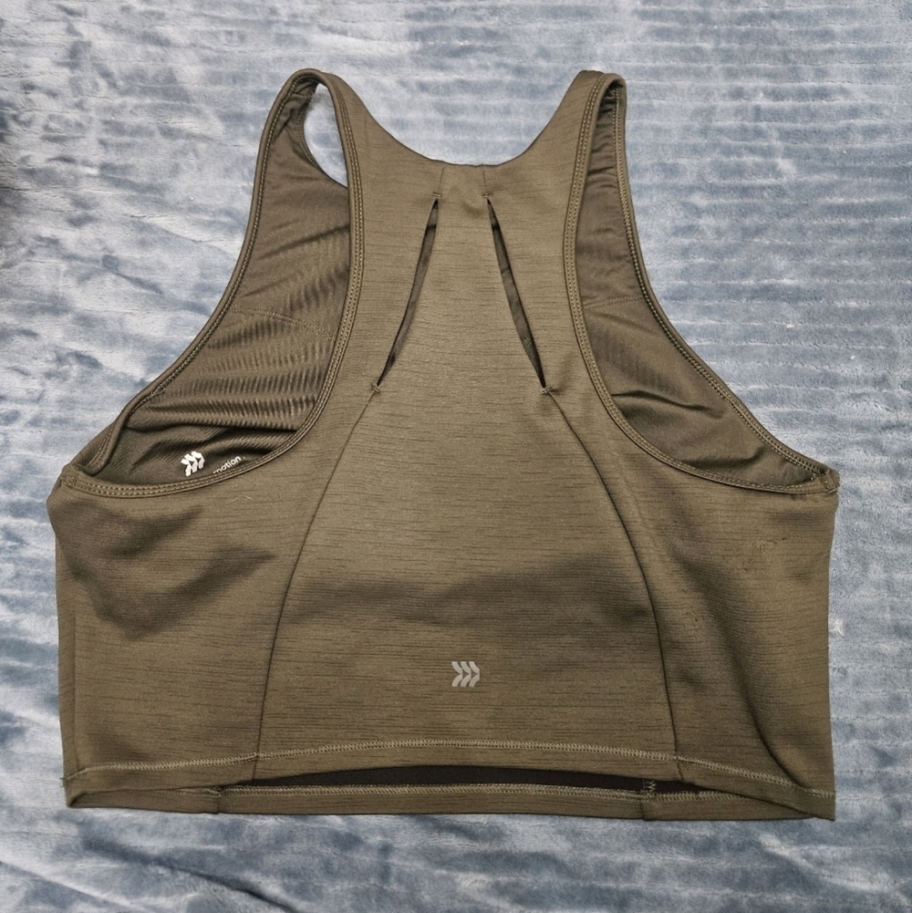 All In Motion Olive Green Sleeveless Crop Top W/built In Bra! - Picture 2 of 7